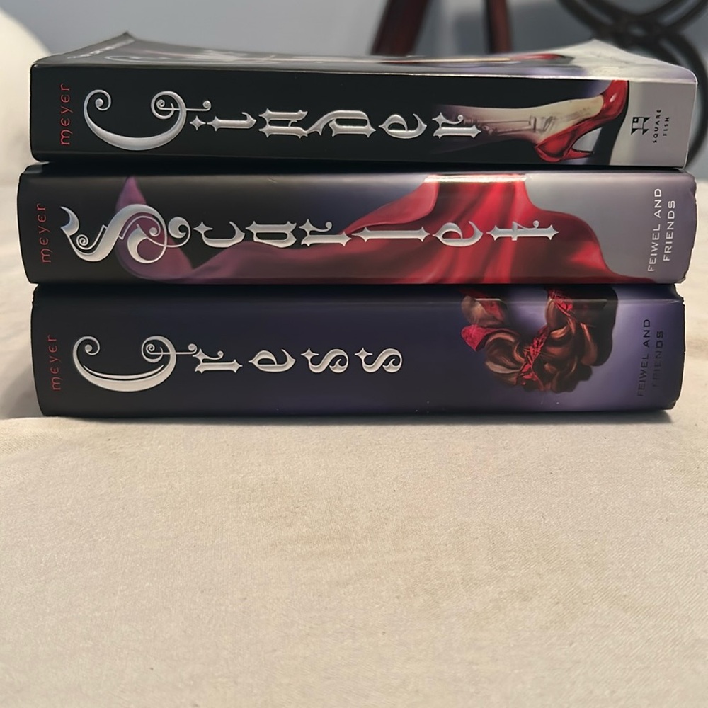 The Lunar Chronicles | Marissa Meyer